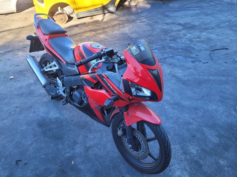 Honda CBR 125 fotel bak zbiornik set uchwyt pasażera zadupek ogon wypełnienie nóżka instalacja regulator chłodnica moduł lampa stelaż lagi półka oś