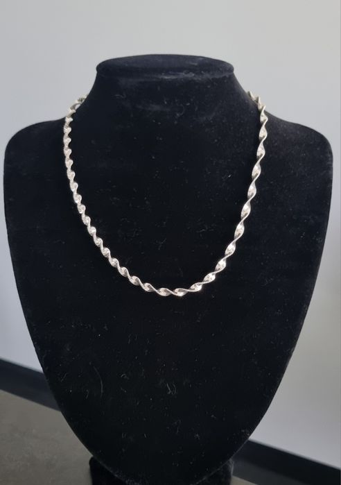 Srebrny spiralny naszyjnik 925