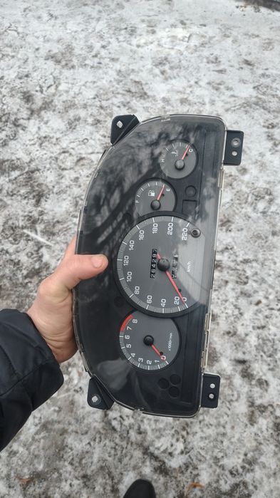 Приборка приборна панель daewoo nubira 2000 рік
