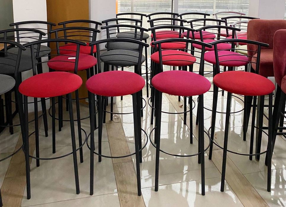 РАСПРОДАЖА офиса дешево прикроватная  тумби тумбы комоды комоди полки