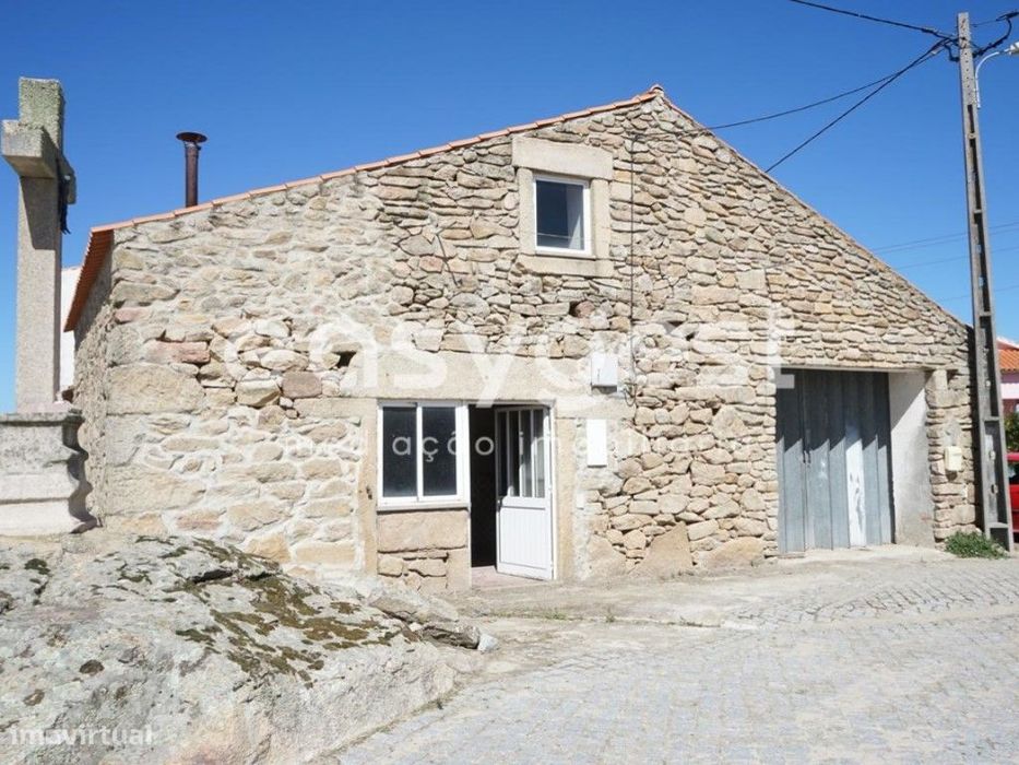 Moradia Geminada T1 em Escalhão, Figueira de Castelo Rodrigo