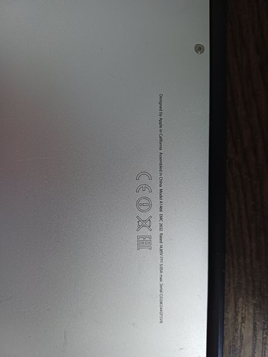 Продам MacBook  Air Model:1466