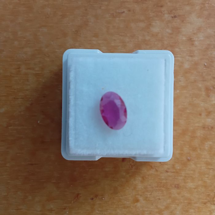 Rubi Natural com Certificado. Exclusividade e Elegância