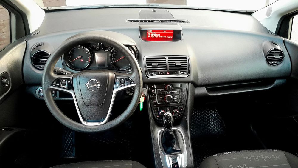 Opel Meriva Benzyna . Full serwis Aso . Bagażnik rowerowy