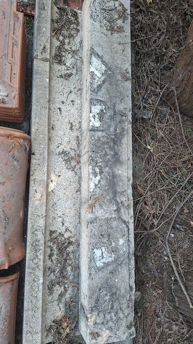 Lareira contemporânea em granito amarelo