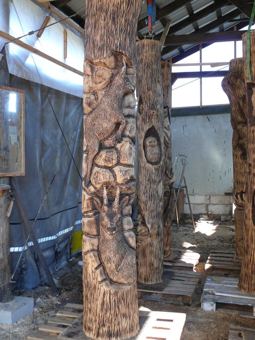 Słupy drewniane, dębowe,rzeźbione, do domów z bali lub altany, wiaty