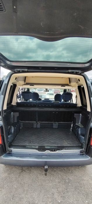 Продам авто Пежо партнер