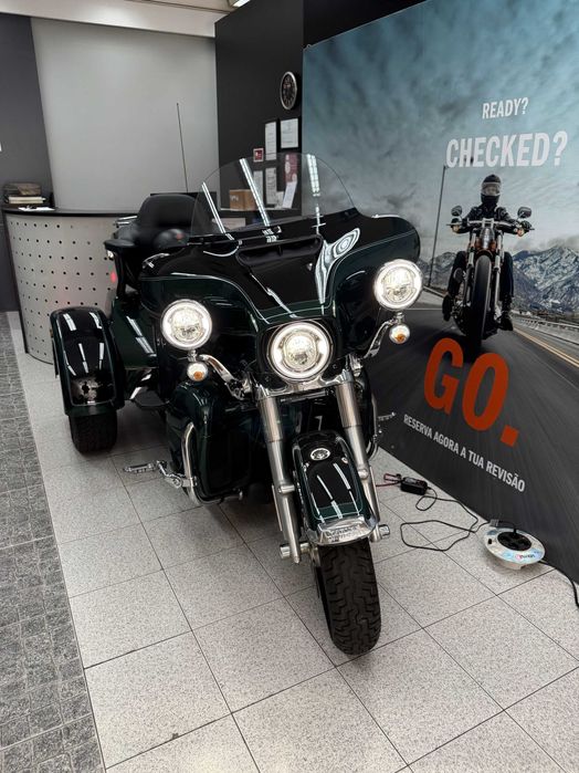 Harley Davidson Tri Glide Ultra 2024 verde
