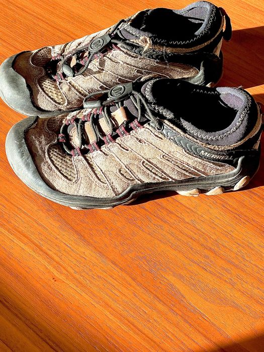 Sapatos Merrell cor camel