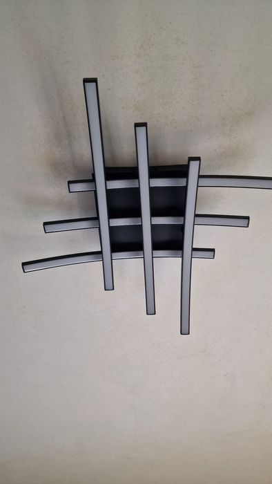 Candeeiro de teto LED