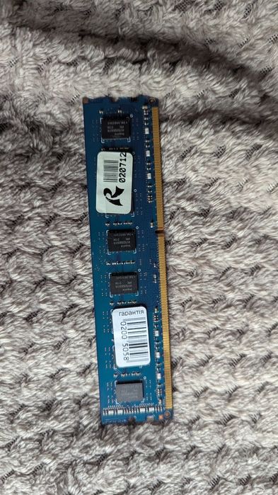Оперативна пам'ять  Hynix 4GB DDR3 PC3-10600U