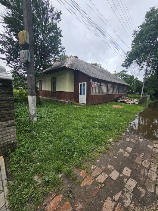 Продаж  квартири в будинку  Глибока