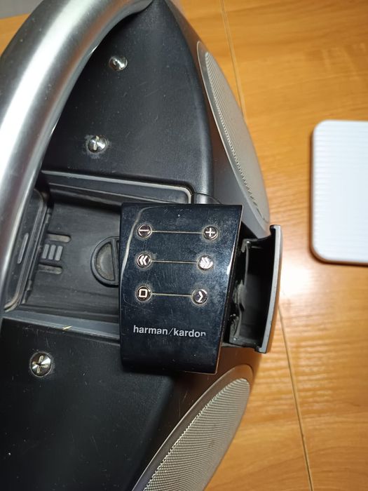 Колонка harman kardon go+play