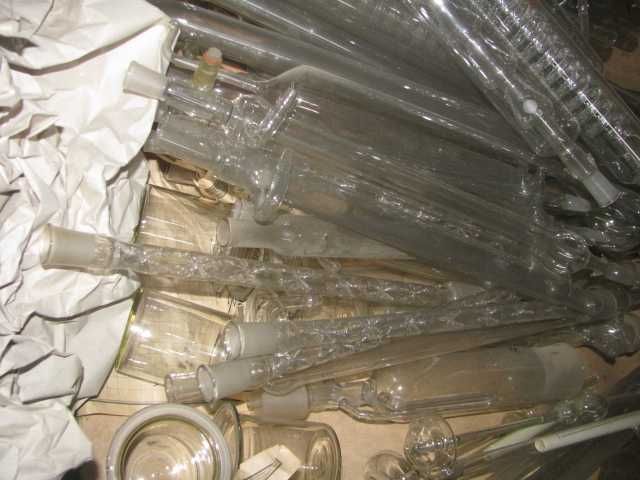 Дистилятор скляний.