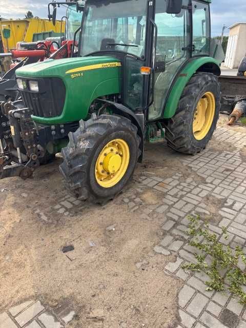 Sprzedam John Deere 5055E
