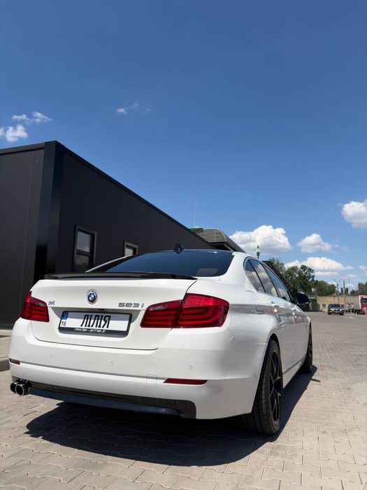 BMW 5 Series 2010 VIN WBAFP31070C500366 фото оголошення 2 з 10