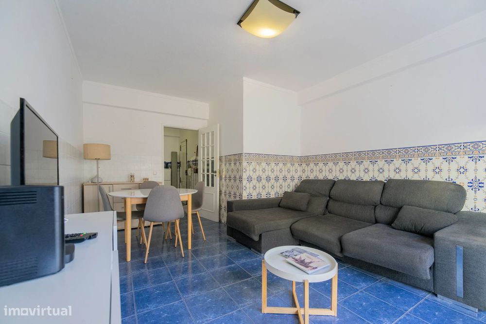 Apartamento T2 no Centro de Olhão, perto da Av. Dr. Bernardino da Silv