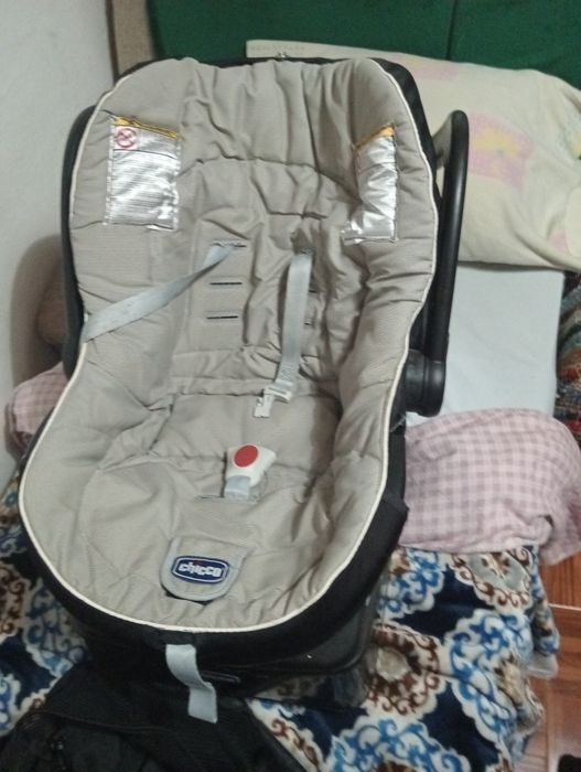 Ovo com isofix da Chicco para carro