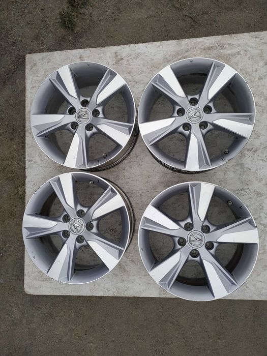 Диски Acura R17 5*114.3 7J ET40 d64.1