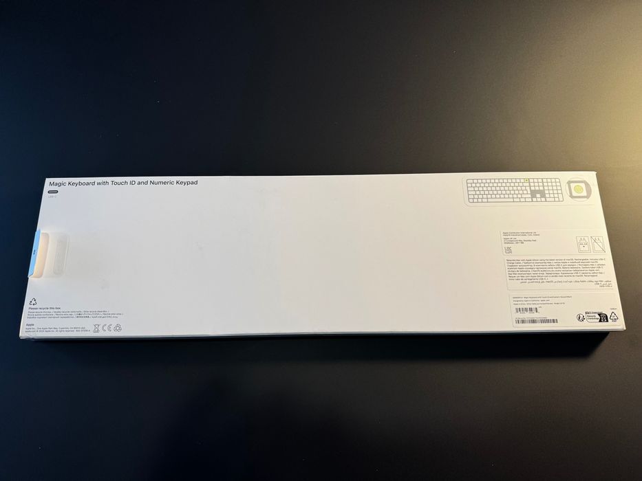 Magic Keyboard c/Touch ID + teclado numérico USB-C