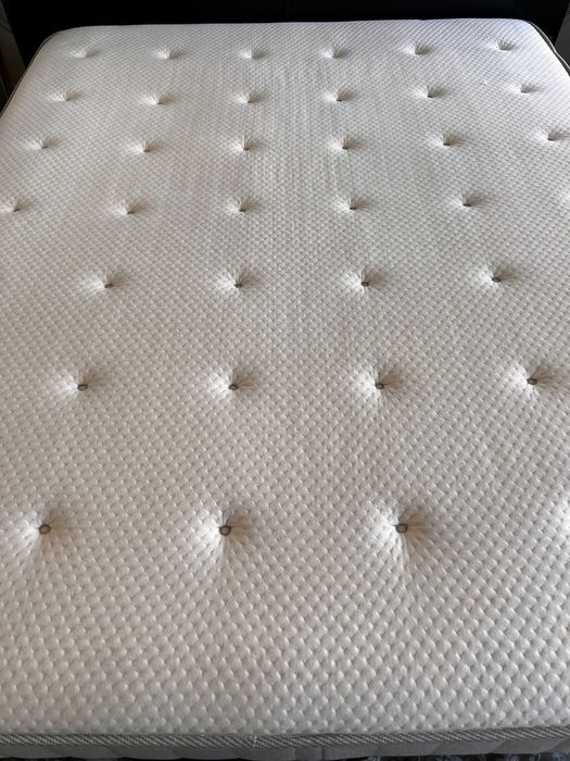 Cama de casal (Colchão + sommier)