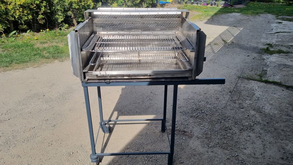 Gril ze stali nierdzewnej