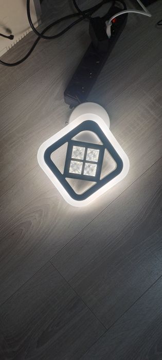 Сучасний білий світСвітільник  бра для стін Victoria Lighting LED,