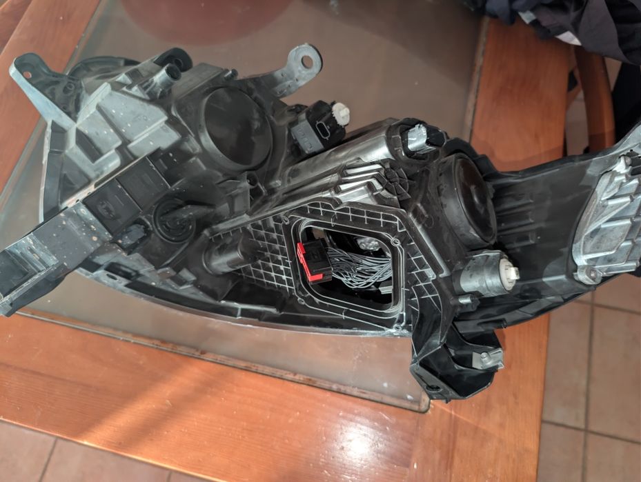 Farol Renault Kadjar 2015-2026 Dir