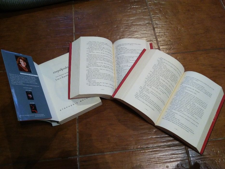 Livro "Eclipse" da Saga Crepúsculo (Twilight)