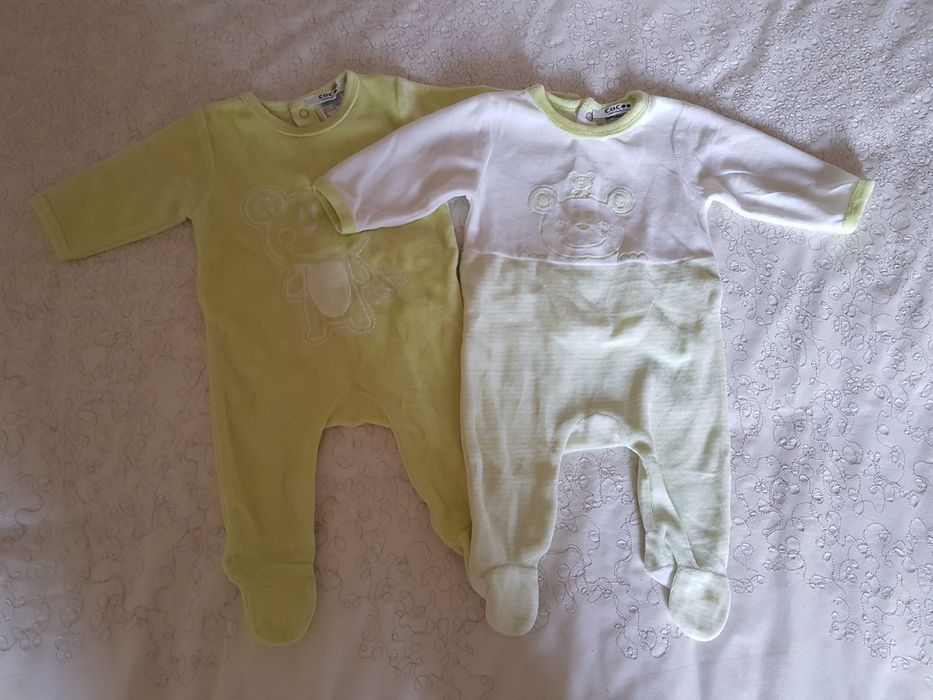 Bodies, pijamas, calças e casaco 1 mês