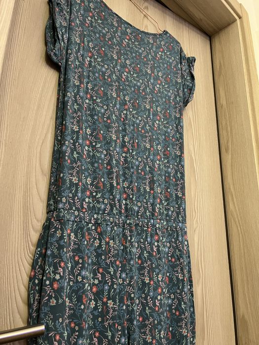 Macacão La Redoute azul com flores