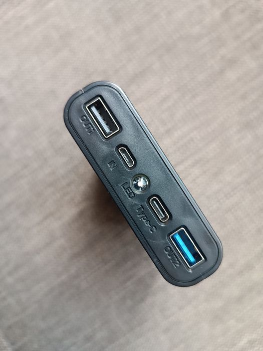 Повербанк 14000 мАг, на нових АКБ Samsung 3500 мАг,  Швидка зарядка