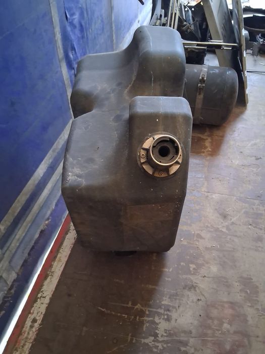 Zbiornik do adblue zdemontowany z Man Tgx 2015