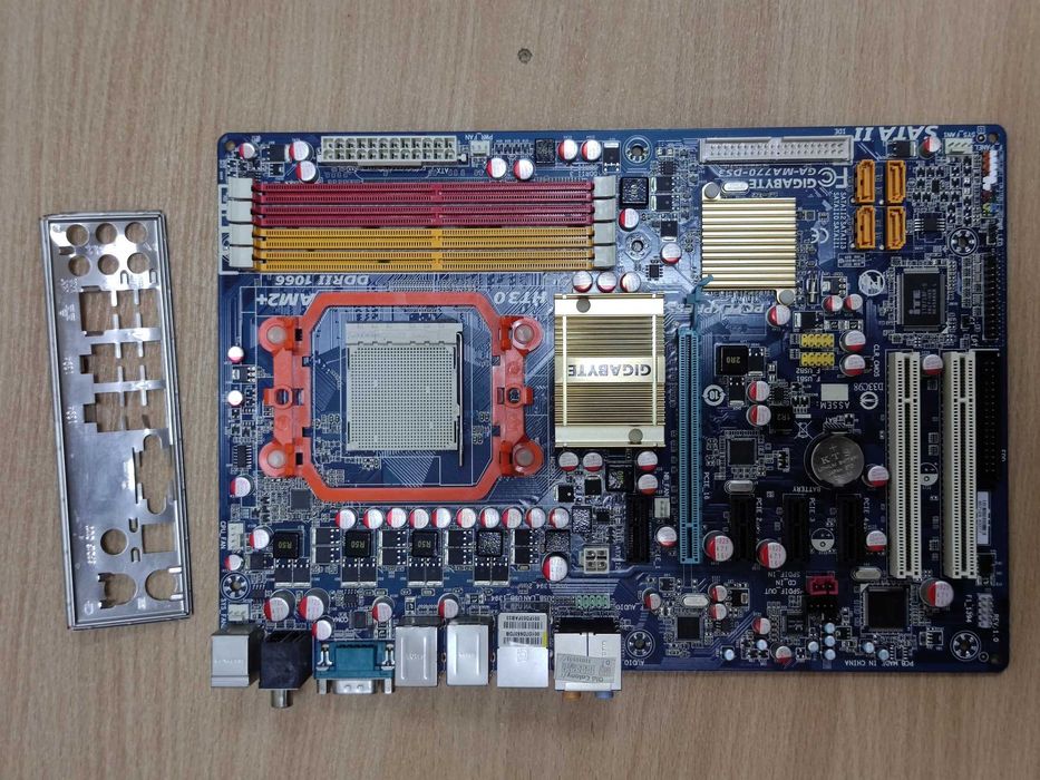Материнская плата Gigabyte GA-MA770-DS3 + CPU + Cooler