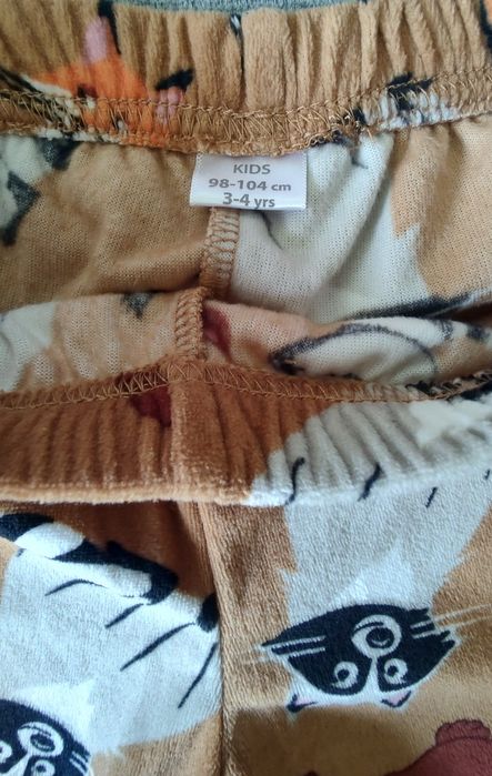Piżama dwuczęściowe bluza i spodnie roz 98-104