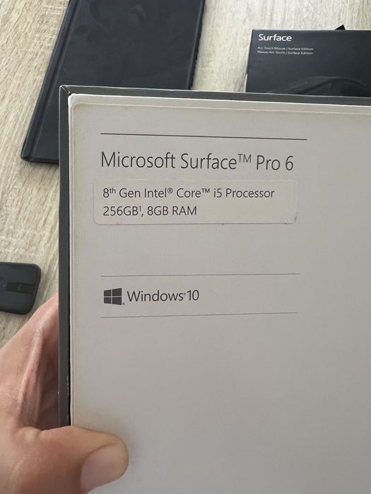 Surface pro 6 com acessórios