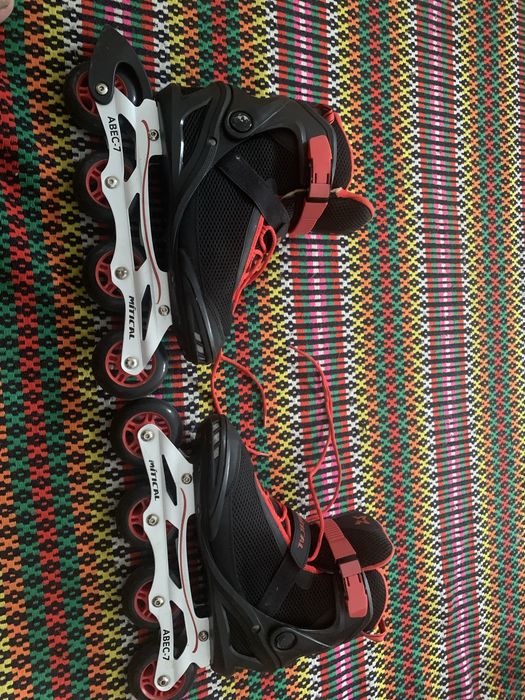 Vendo para juntar  dinheiro numero do patins 44