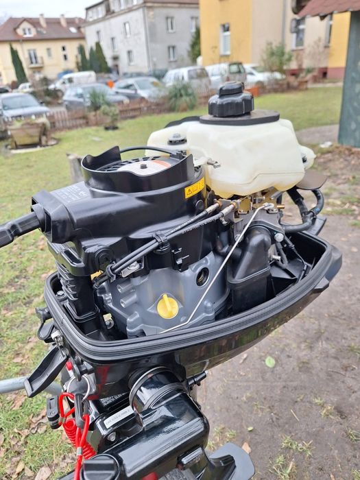 Silnik zaburtowy Suzuki 6km 4t