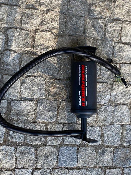 Bomba de Ar  grande INTEX