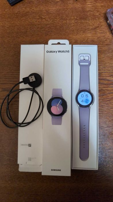Смарт годинник Samsung galaxy watch 5, 40 мм.