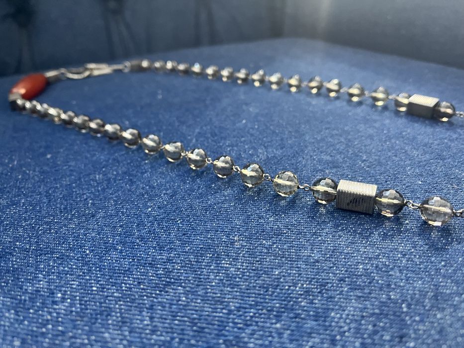 Colar com pedra fume em prata com cristais 90cm