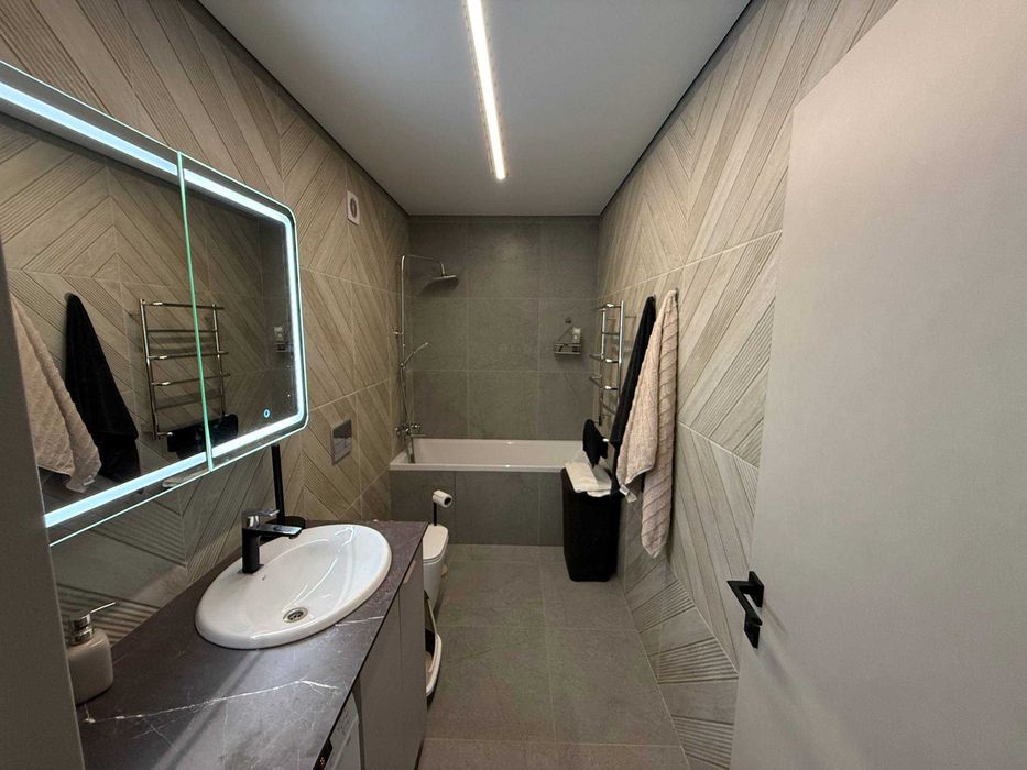 Однокімнатна з євроремонтом! Індив. Опалення! Тепла підлога