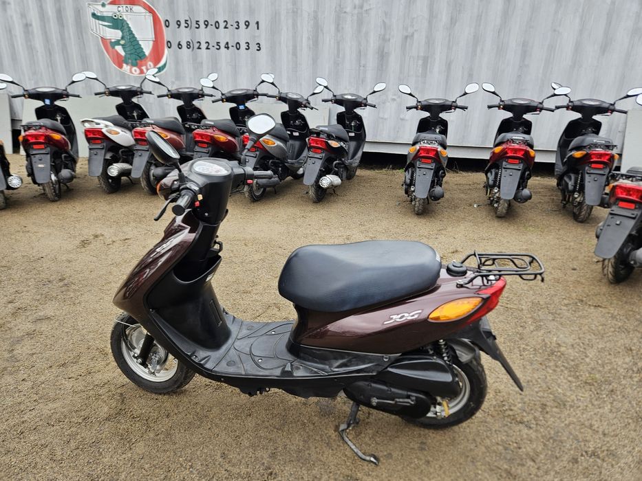 ПРОДАЖ скутерів Suzuku Mollet з контейнера.Стокмото Ямаха 36 39ZR