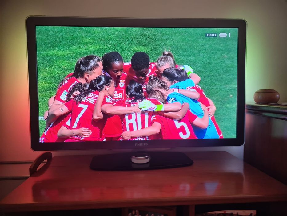 TV Philips 40’ Ambilight Otimo Estado