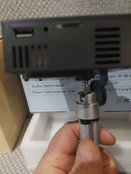 Продам  проєктори.