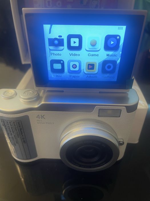 Maquina fotografica 4k nova