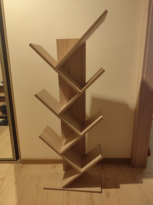 Regał na książki jodełka