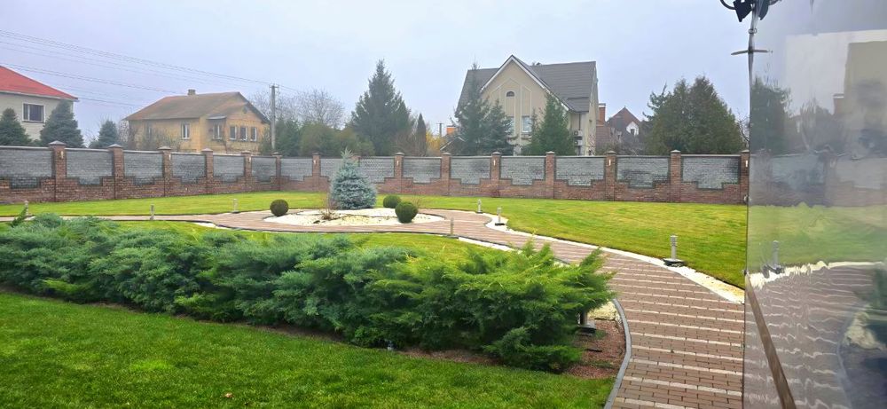 без комісії с.Чайки поруч з Києвом сучасний котедж