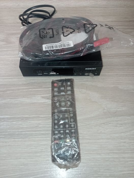 Продам тюнер приставка T 2  Romsat