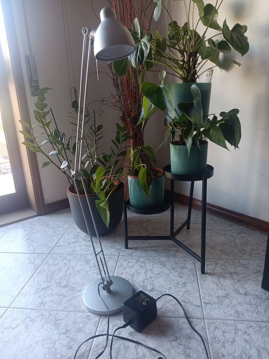 Candeeiro IKEA articulado – funcional – ótimo estado
